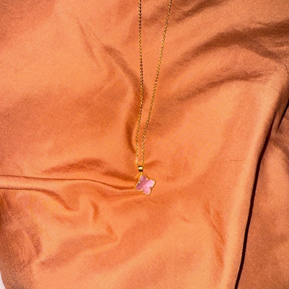 adornia Jewelry - Chic Pink and Gold Clover Necklace